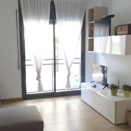 아파트 Apartament Sandra 람폴라